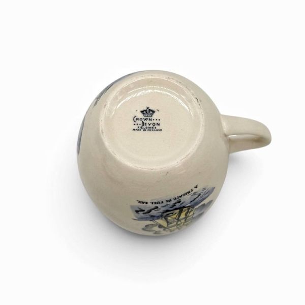 Порцелянова чайна чашка для вусів (moustache cup) на блюдце. 718625 фото