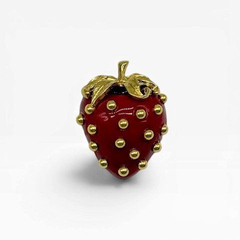 🍓 Вінтажна брошка &laquo;Полуниця&raquo; від Kenneth Jay Lane. Колекція Fruit Salad Jewelry, випускалась з 1992 року.  632667 фото