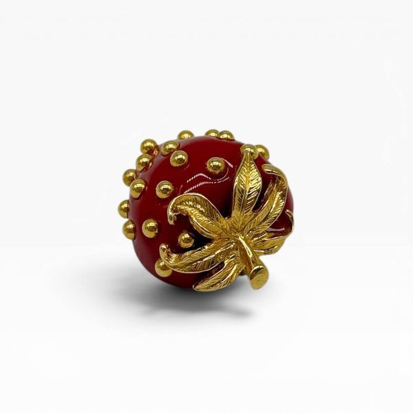 Вінтажна брошка &laquo;Полуниця&raquo; від Kenneth Jay Lane, колекція Fruit Salad Jewelry, 1992 рік. 366499 фото