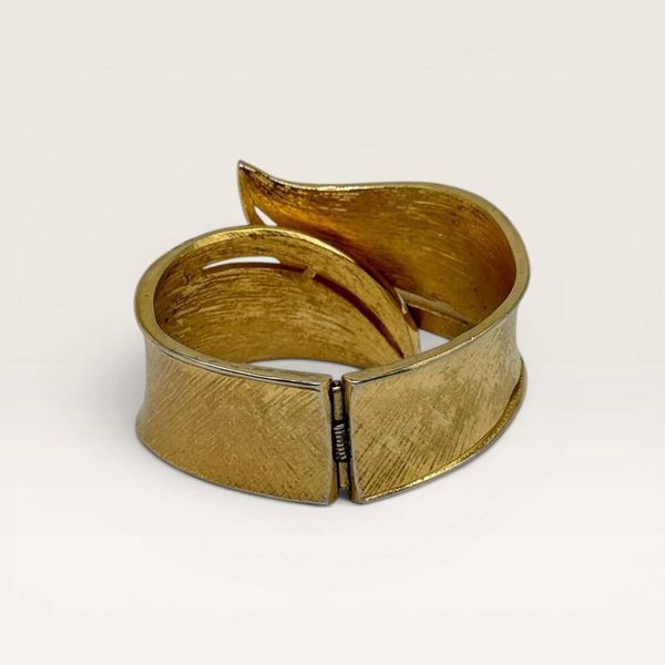 Браслет cuff від Crown Trifari. США, кінець 1960-х - початок 1970-х років.  570780 фото
