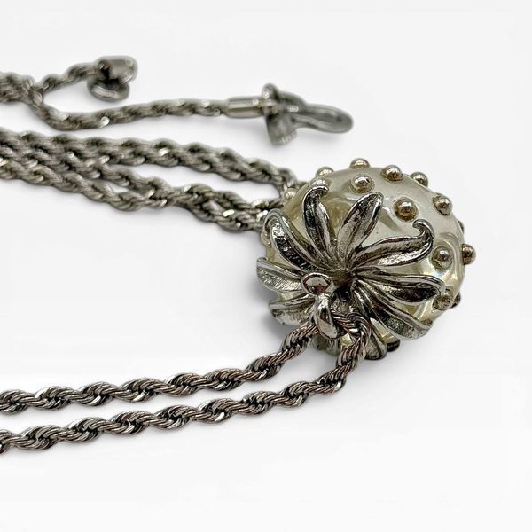 Кулон &lsquo;Полуницяʼ від Kenneth Jay Lane.  Колекція Fruit Salad Jewelry, США. Колекція випускалась з 1992 року. 317966 фото