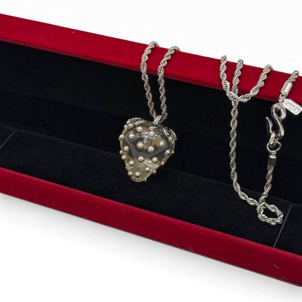 Кулон &lsquo;Полуницяʼ від Kenneth Jay Lane.  Колекція Fruit Salad Jewelry, США. Колекція випускалась з 1992 року. 317966 фото