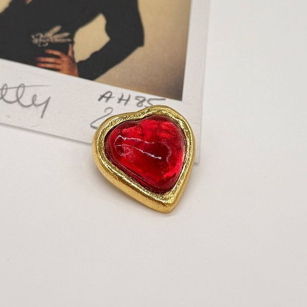 Брошь сердце от Yves Saint Laurent. 80-е годы. 111507 фото