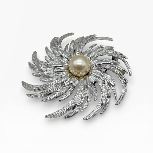 Винтажная брошь &laquo;Pinwheel&raquo; от Sarah Coventry, 1962 год. 882524 фото