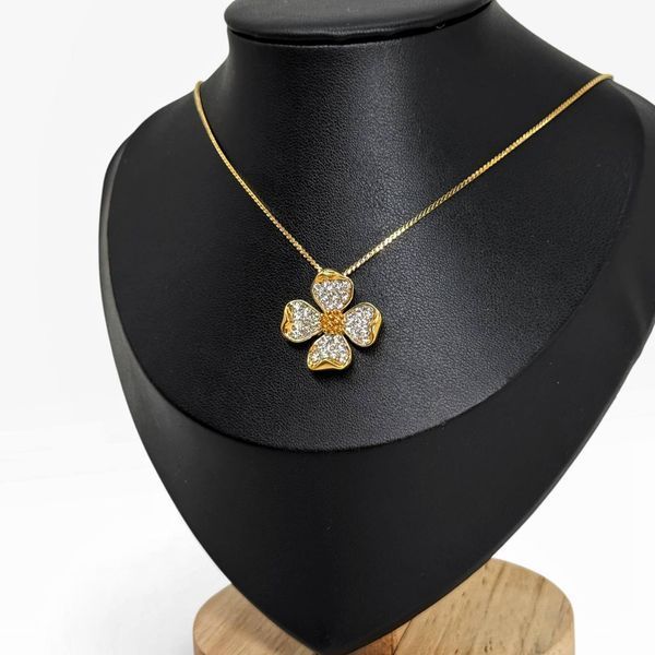 Кулон у вигляді кизилу на ланцюжку від Trifari Crown. США, кінець 1950х - 1960 рр. 859628 фото