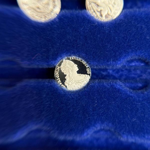 Набір срібних міні-медалей "The World's Greatest Coins in Miniature".  США, The Franklin Mint, 1986 рік. 211081 фото