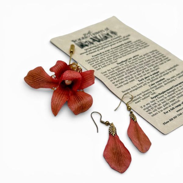 Экзотический набор: брошь - булавка орхидея и серьги от Real Flowers Hawai. 658945 фото