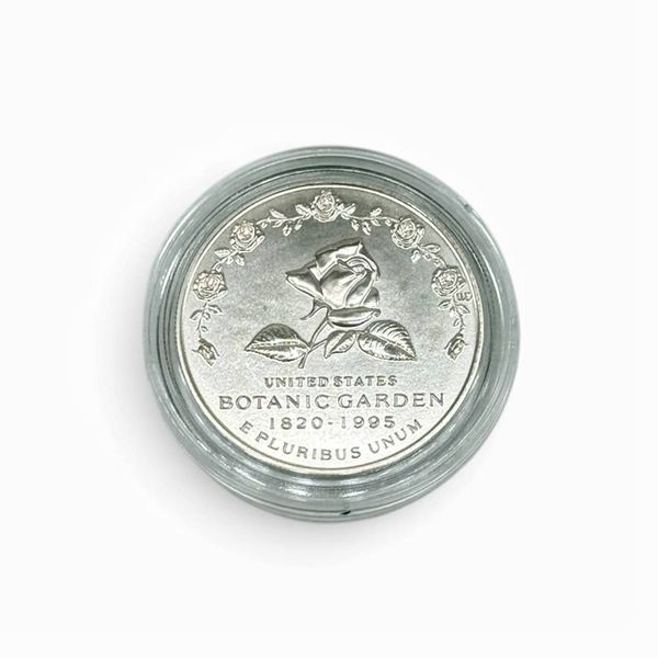 Пам'ятна монета "United States Botanic Garden Commemorative Coin" (Uncirculated Silver Dollar).  США, US Mint, 1997 рік. 660159 фото