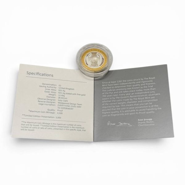 Серебряная монета &laquo;Wedgwood 260th Anniversary Celebration&raquo;. Англия, Royal Mint, 2019 год. 585119 фото