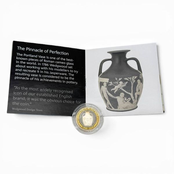 Серебряная монета &laquo;Wedgwood 260th Anniversary Celebration&raquo;. Англия, Royal Mint, 2019 год. 585119 фото